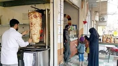 حكاية صاحب مطعم في دمشق يقول