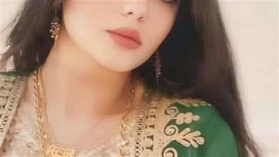 بيت فيه اربع سلايف بقلم زينه سعيد