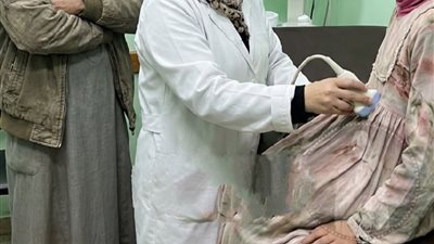 زيارة روتينية للعيادة… انتهت بالصدمة التي غيّرت مصير المراهقة